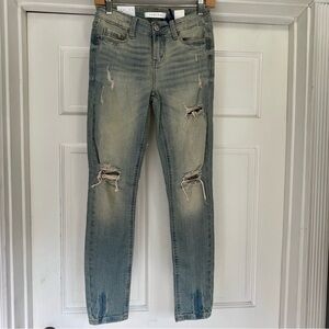 NWT Eunina Mica Distressed Low Rise Skinny Ankle size 3
